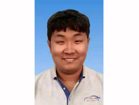 <b>杨灿</b>