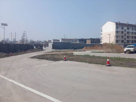 <b>龙泉校区</b>